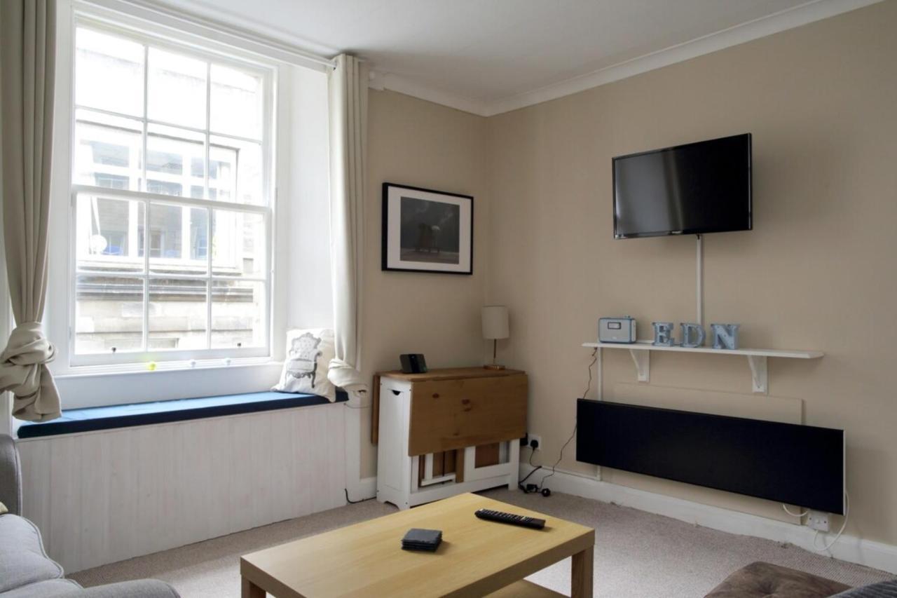 Two Bedroom Flat By Royal Mile! Единбург Екстериор снимка